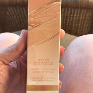 Match Cosmetics Natural Foundation - Medium Spectrum (Beige)